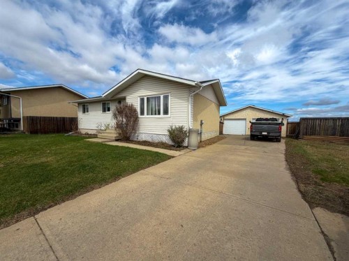 185 Sitka Drive, Fort Mcmurray, AB - Outdoor