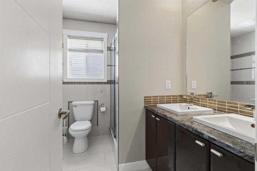 178 Bird Crescent, Fort Mcmurray, AB - Indoor Photo Showing Bathroom