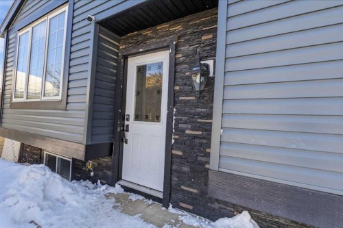 178 Bird Crescent, Fort Mcmurray, AB - Outdoor With Exterior