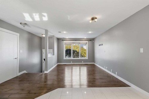 178 Bird Crescent, Fort Mcmurray, AB - Indoor Photo Showing Other Room