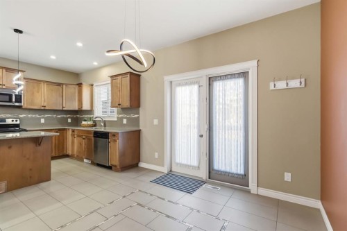 446 Walnut Crescent, Fort Mcmurray, AB - Indoor Photo Showing Kitchen