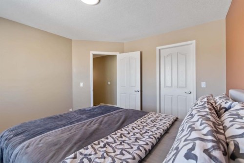 446 Walnut Crescent, Fort Mcmurray, AB - Indoor Photo Showing Bedroom