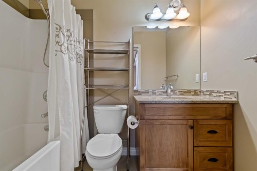 446 Walnut Crescent, Fort Mcmurray, AB - Indoor Photo Showing Bathroom