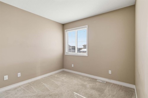 446 Walnut Crescent, Fort Mcmurray, AB - Indoor Photo Showing Other Room