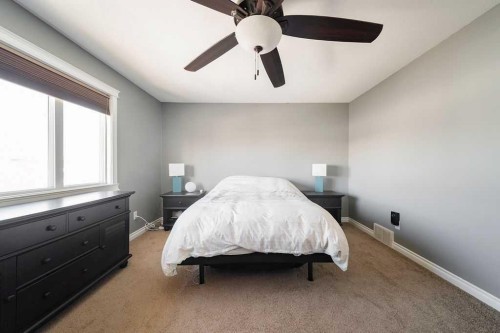 272 Swallow Way, Fort Mcmurray, AB - Indoor Photo Showing Bedroom