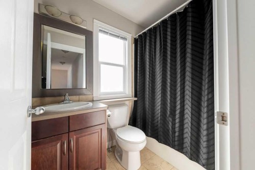 272 Swallow Way, Fort Mcmurray, AB - Indoor Photo Showing Bathroom