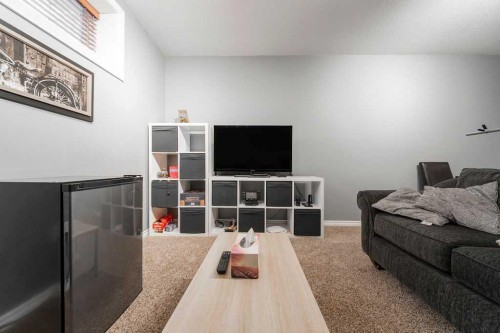 272 Swallow Way, Fort Mcmurray, AB - Indoor Photo Showing Other Room