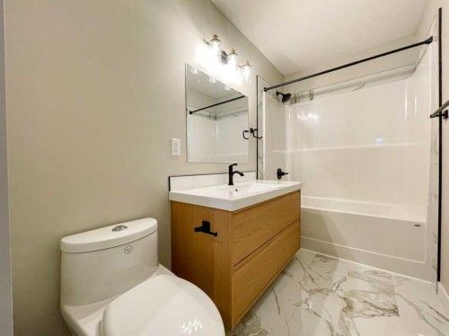 161 Deep Road, Fort Mcmurray, AB - Indoor Photo Showing Bathroom