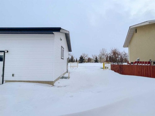 161 Deep Road, Fort Mcmurray, AB - Outdoor With Exterior