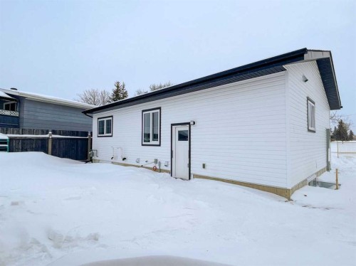 161 Deep Road, Fort Mcmurray, AB - Outdoor With Exterior
