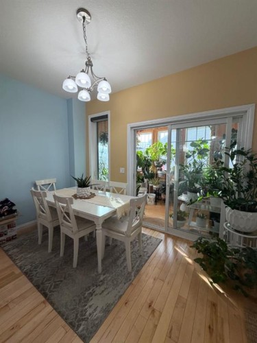 102 Athabasca Crescent, Fort Mcmurray, AB - Indoor Photo Showing Dining Room