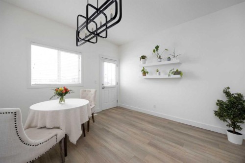 362 Pacific Crescent, Fort Mcmurray, AB - Indoor Photo Showing Dining Room