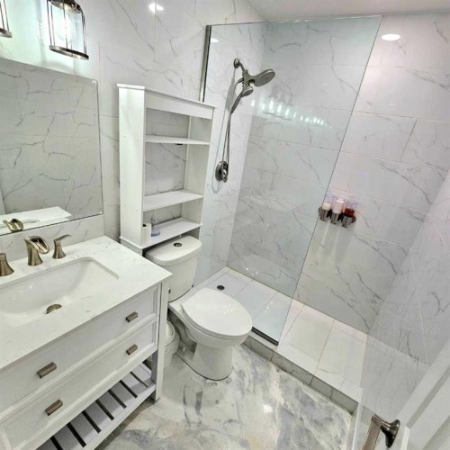 307 Highland Way, Lac La Biche, AB - Indoor Photo Showing Bathroom