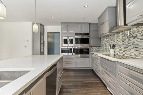 276 Bussieres Drive, Fort Mcmurray, AB - Indoor Photo Showing Kitchen With Upgraded Kitchen