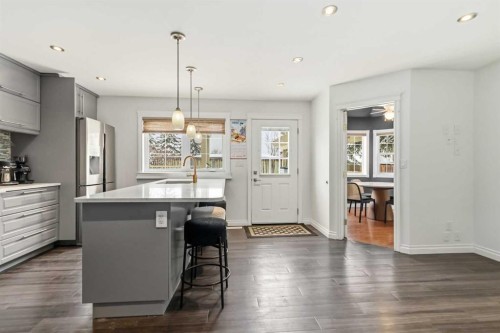 276 Bussieres Drive, Fort Mcmurray, AB - Indoor Photo Showing Kitchen With Upgraded Kitchen