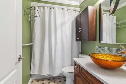 276 Bussieres Drive, Fort Mcmurray, AB - Indoor Photo Showing Bathroom