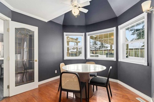 276 Bussieres Drive, Fort Mcmurray, AB - Indoor Photo Showing Dining Room