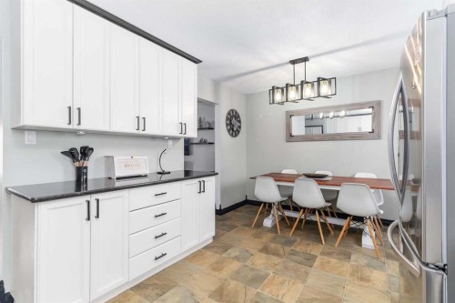 334 Hillcrest Drive, Fort Mcmurray, AB - Indoor