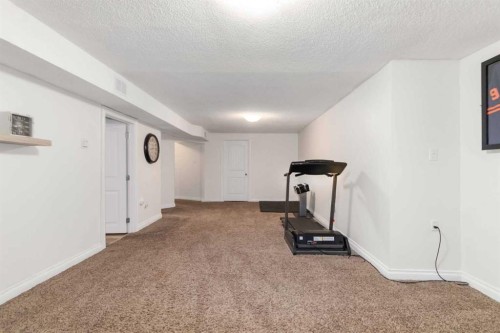 334 Hillcrest Drive, Fort Mcmurray, AB - Indoor