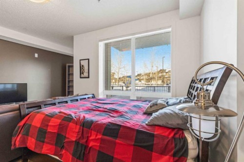 2117-204 Sparrow Hawk Drive, Fort Mcmurray, AB - Indoor Photo Showing Bedroom