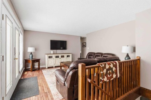 18 Clark Crescent, Fort Mcmurray, AB - Indoor Photo Showing Bedroom