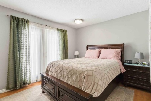 18 Clark Crescent, Fort Mcmurray, AB - Indoor Photo Showing Bedroom