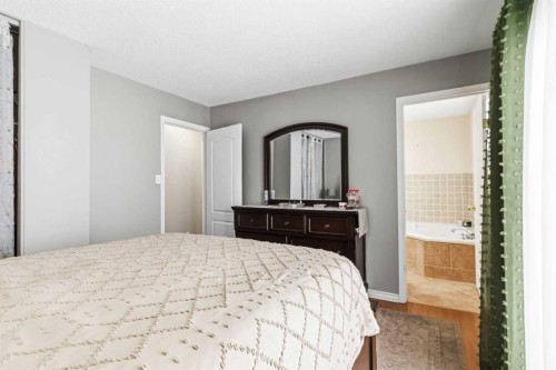 18 Clark Crescent, Fort Mcmurray, AB - Indoor Photo Showing Bedroom
