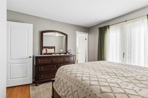 18 Clark Crescent, Fort Mcmurray, AB - Indoor Photo Showing Bedroom
