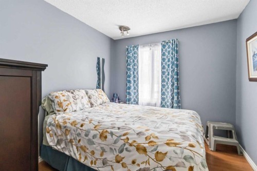 18 Clark Crescent, Fort Mcmurray, AB - Indoor Photo Showing Bedroom