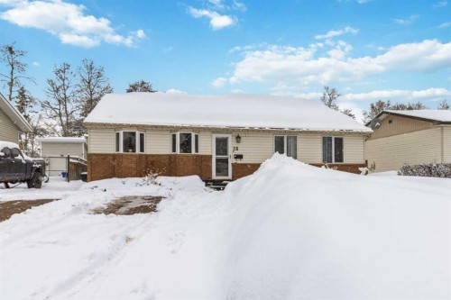 18 Clark Crescent, Fort Mcmurray, AB - Outdoor