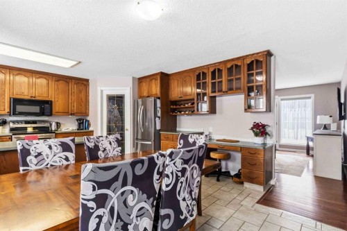 18 Clark Crescent, Fort Mcmurray, AB - Indoor Photo Showing Kitchen