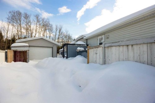 108 Harpe Way, Fort Mcmurray, AB - Outdoor