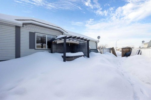 108 Harpe Way, Fort Mcmurray, AB - Outdoor