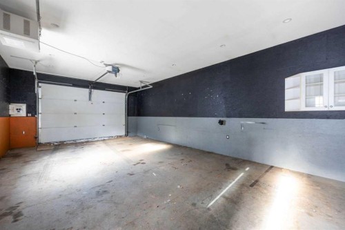 108 Harpe Way, Fort Mcmurray, AB - Indoor Photo Showing Garage
