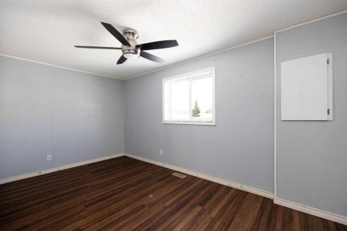 108 Harpe Way, Fort Mcmurray, AB - Indoor Photo Showing Other Room