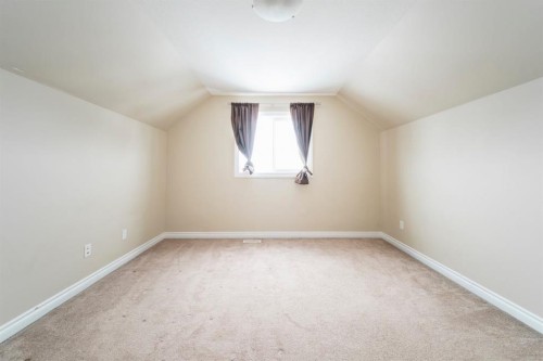 240 Comeau Crescent, Fort Mcmurray, AB - Indoor Photo Showing Other Room