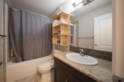 240 Comeau Crescent, Fort Mcmurray, AB - Indoor Photo Showing Bathroom