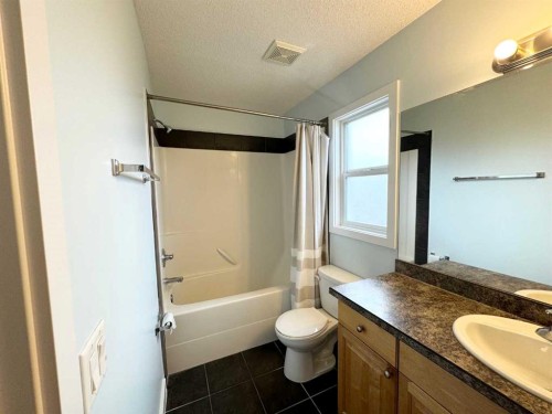 363 Fireweed Crescent, Fort Mcmurray, AB - Indoor Photo Showing Bathroom