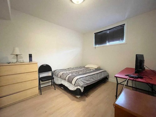 363 Fireweed Crescent, Fort Mcmurray, AB - Indoor Photo Showing Bedroom