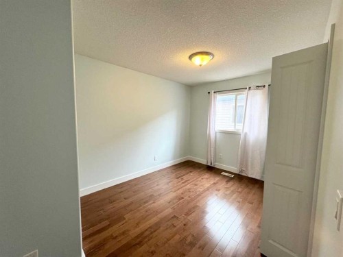 363 Fireweed Crescent, Fort Mcmurray, AB - Indoor Photo Showing Other Room