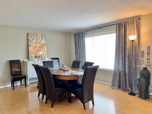 9106 93 Ave, Lac La Biche, AB - Indoor Photo Showing Dining Room