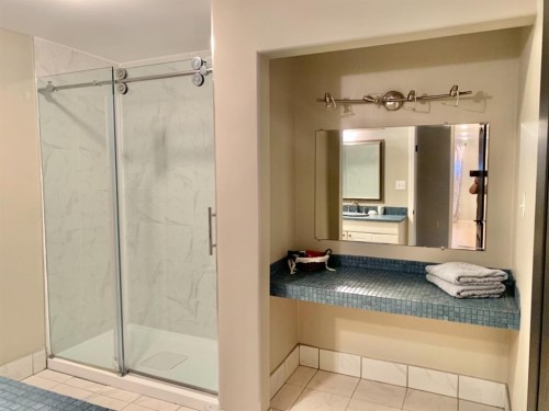 9106 93 Ave, Lac La Biche, AB - Indoor Photo Showing Bathroom