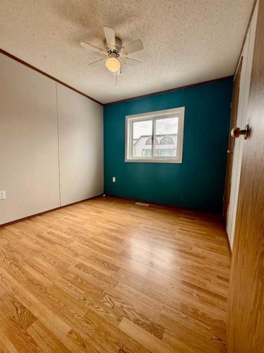 116 Cokerill Crescent, Fort Mcmurray, AB - Indoor Photo Showing Other Room