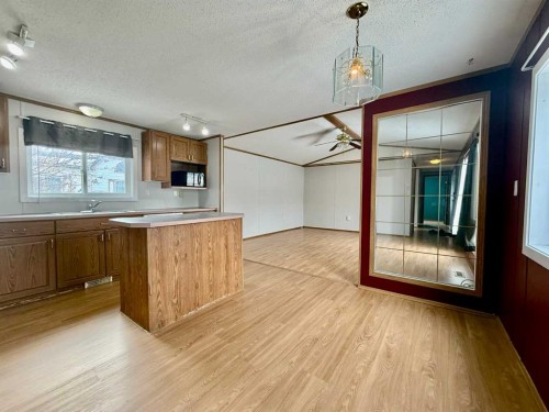 116 Cokerill Crescent, Fort Mcmurray, AB - Indoor Photo Showing Kitchen