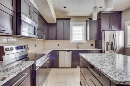 5-208 Sparrow Hawk Drive, Fort Mcmurray, AB - Indoor Photo Showing Kitchen With Stainless Steel Kitchen With Upgraded Kitchen