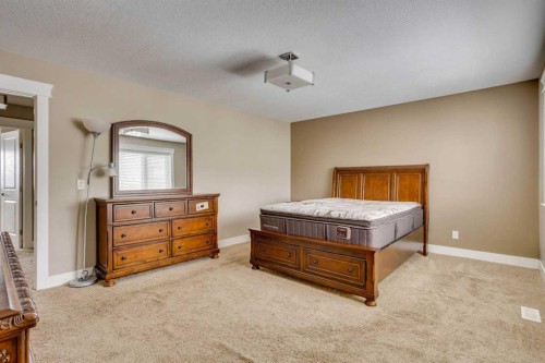 5-208 Sparrow Hawk Drive, Fort Mcmurray, AB - Indoor Photo Showing Bedroom