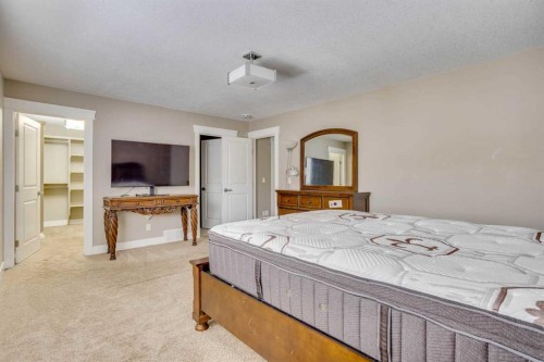 5-208 Sparrow Hawk Drive, Fort Mcmurray, AB - Indoor Photo Showing Bedroom