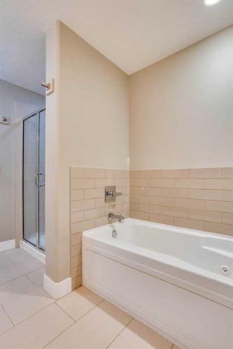 5-208 Sparrow Hawk Drive, Fort Mcmurray, AB - Indoor Photo Showing Bathroom