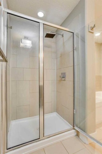 5-208 Sparrow Hawk Drive, Fort Mcmurray, AB - Indoor Photo Showing Bathroom