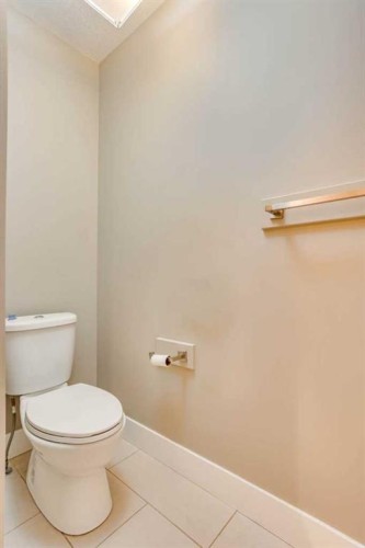 5-208 Sparrow Hawk Drive, Fort Mcmurray, AB - Indoor Photo Showing Bathroom